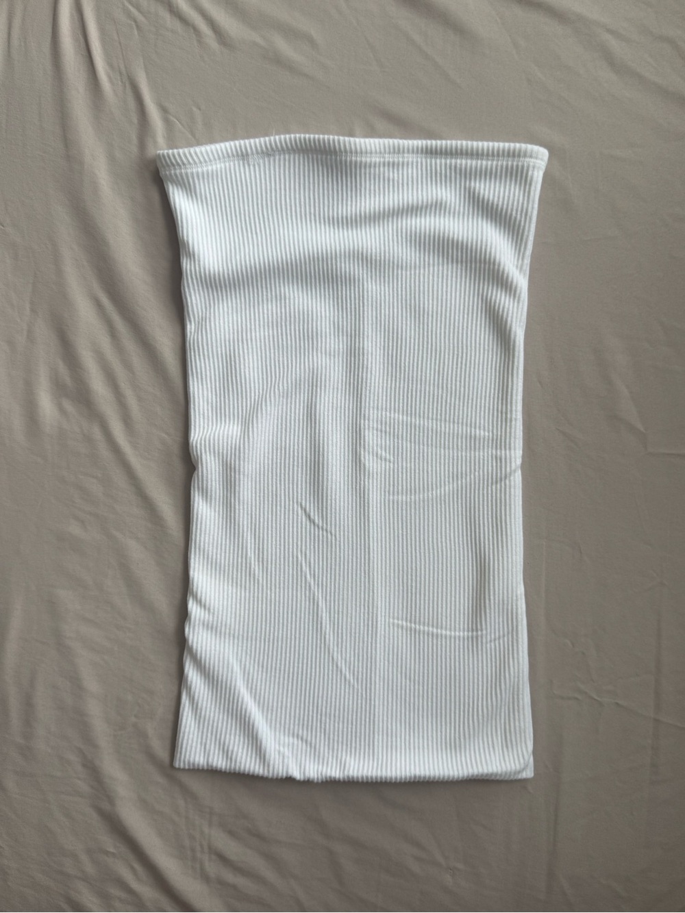 Aritzia Rib Seamless Giselle Hip Tube Top White xs